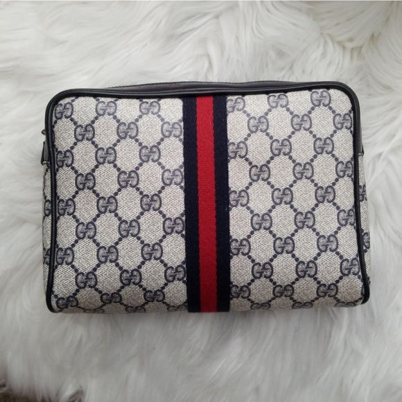 Authentic Vintage Gucci Clutch - Picture 2 of 9